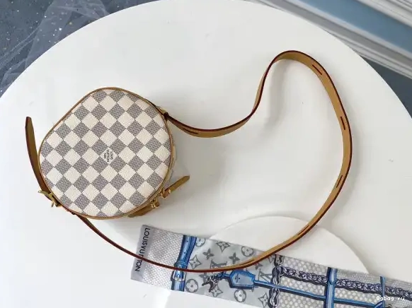 PM VUITTON LOUIS SOUPLE BOITE CHAPEAU 0603